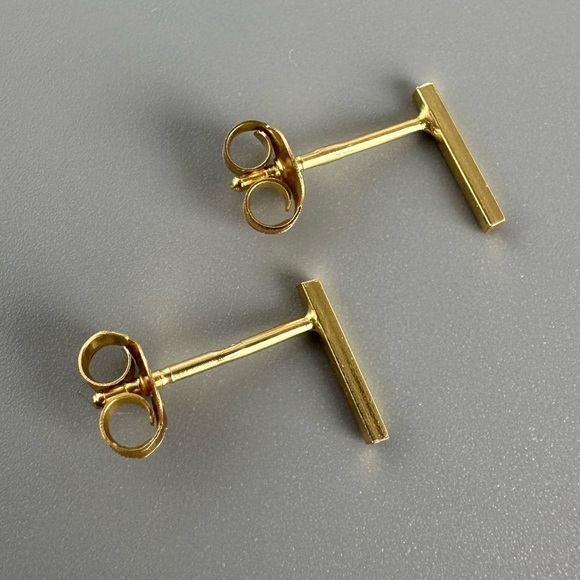 14k Gold Vermeil Bar Stud Earrings - Picture 9 of 10